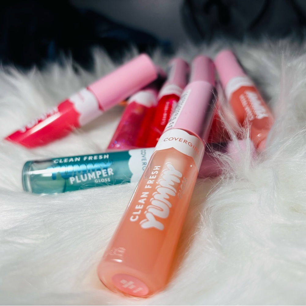 COVERGIRL Clean Fresh Yummy Gloss - Coral and Teal